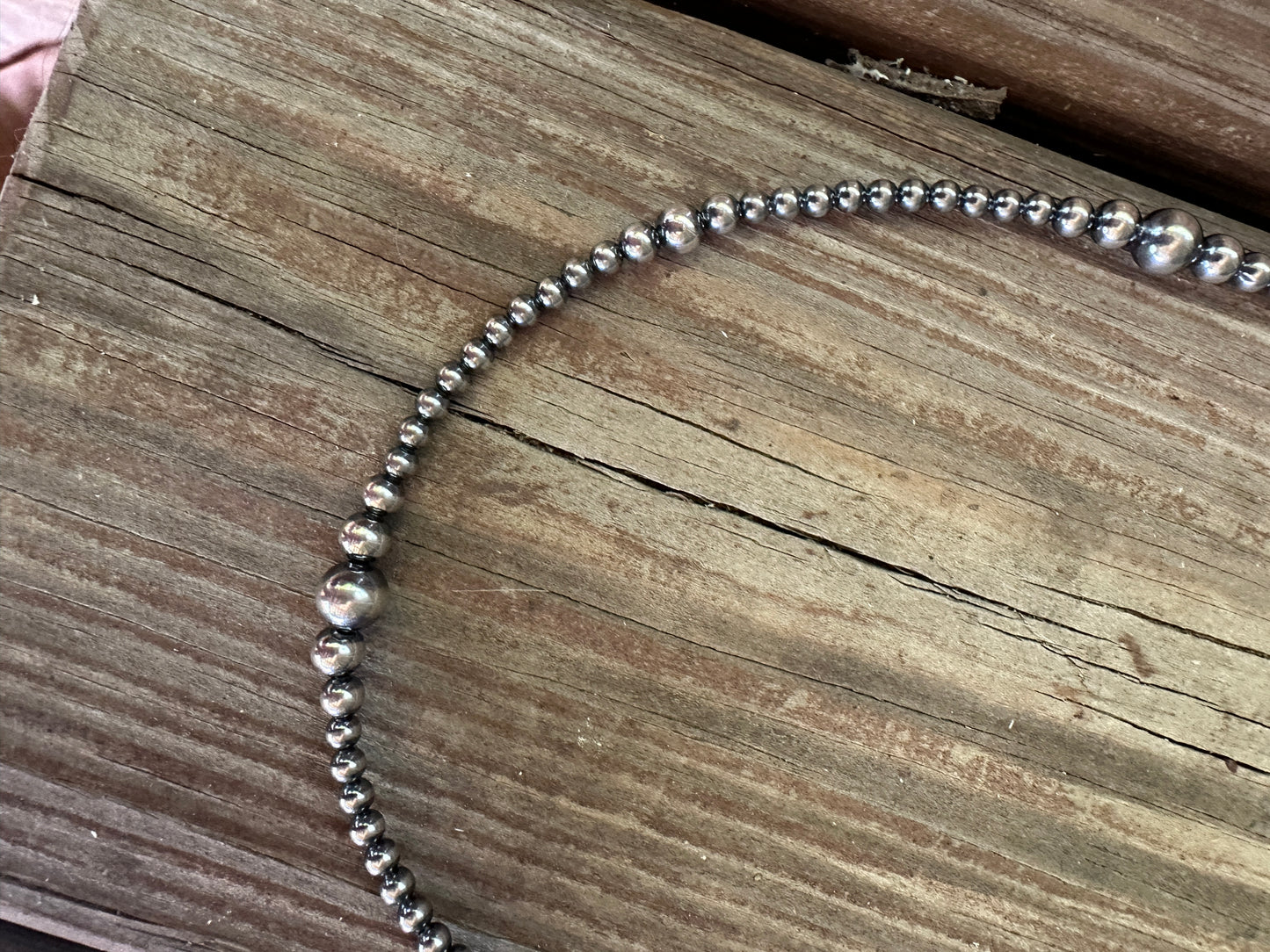 18 inch Graduated Sterling Silver Pearls necklace