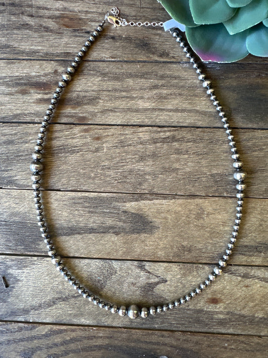 18 inch Graduated Sterling Silver Pearls necklace