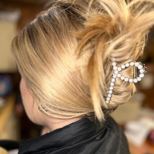 LG White Pearl hair Clip